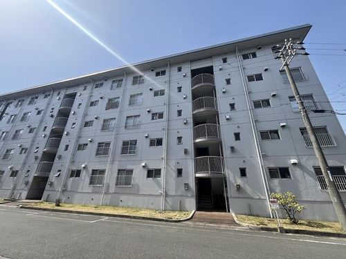 ローレルハイツ加古川 5号棟の外観