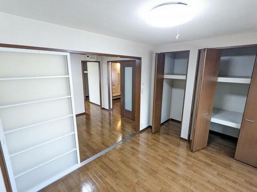 ブルーミーB棟102の内装