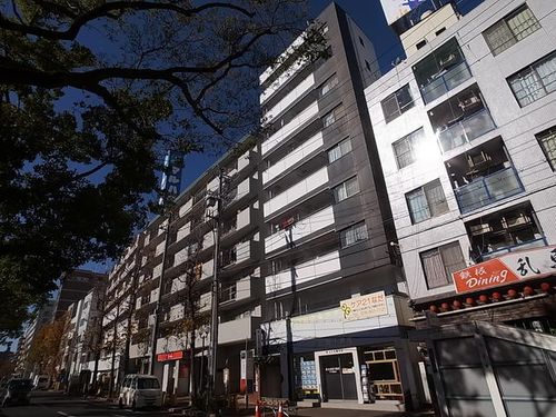 パールメゾン灘402の外観