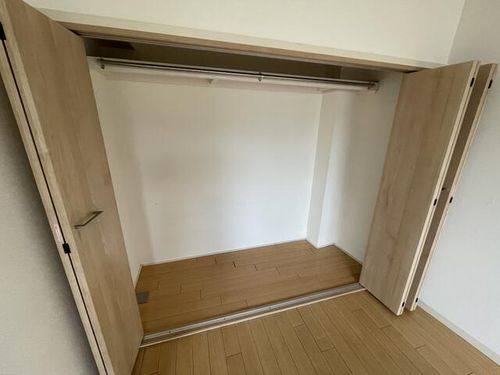 パールメゾン灘402の内装