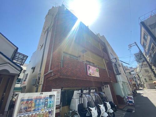 三宮UEハウスの外観