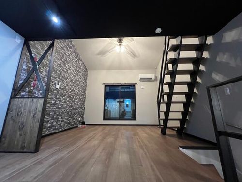 ダイワーズ感田ベースⅠの居間