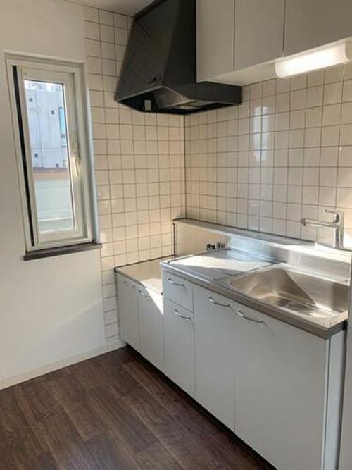 メゾンロゼパーク201のキッチン