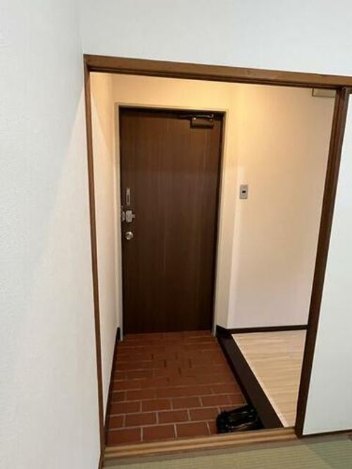 ベルメゾン帝塚山の玄関