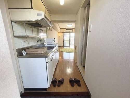 福岡県北九州市戸畑区中原東3丁目(マンション)の賃貸物件の玄関