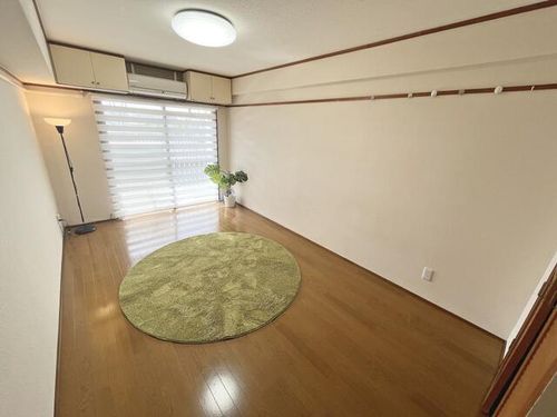 福岡県北九州市戸畑区中原東3丁目(マンション)の賃貸物件の居間