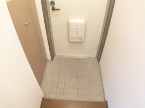 兵庫県神戸市東灘区御影塚町2丁目(マンション)の賃貸物件の玄関