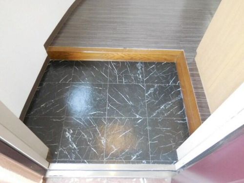 兵庫県尼崎市名神町3丁目(マンション)の賃貸物件の玄関
