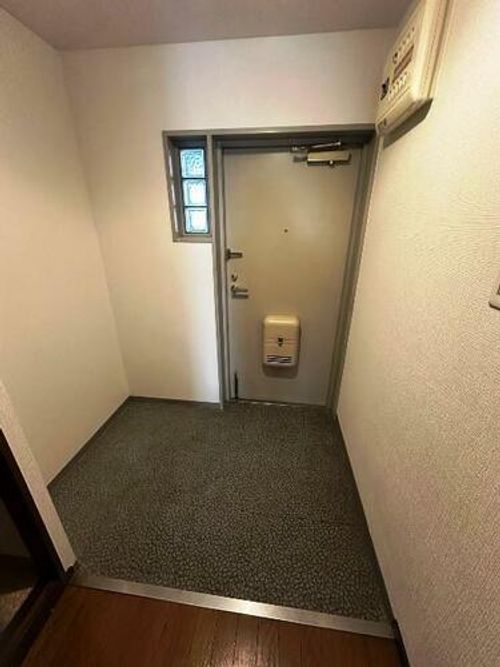 ユニライフ宇治琵琶203の玄関