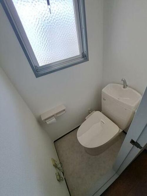 丸新ビルの内装