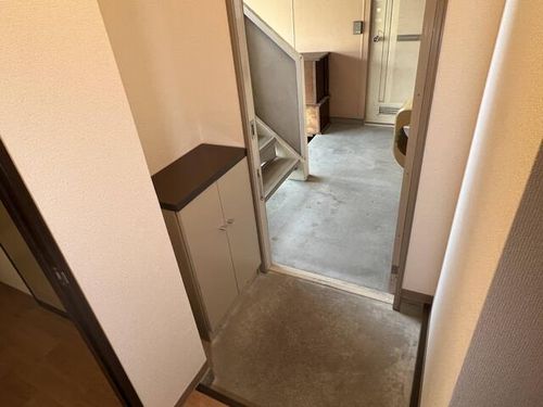 エクセル貝塚の玄関
