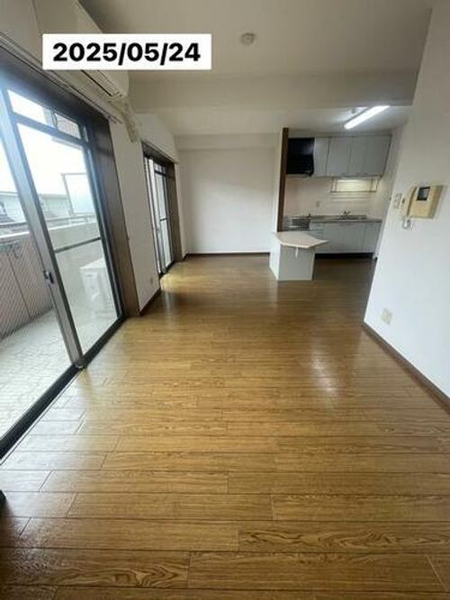 京都府京都市伏見区深草大亀谷大山町(マンション)の賃貸物件の居間