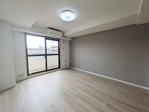 ブルーメ芦屋の居間