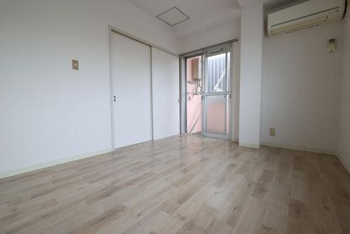 京阪本線牧野駅11分 京阪バス1分 端部屋 日あたり良好の内装