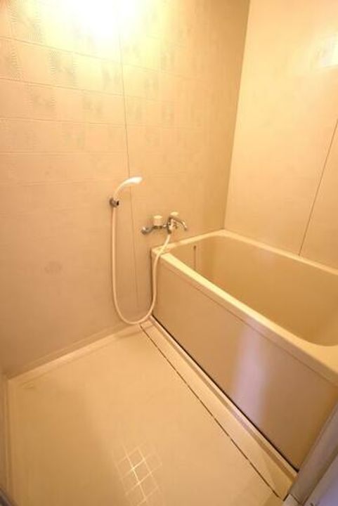 京阪本線牧野駅11分 京阪バス1分 端部屋 日あたり良好の風呂