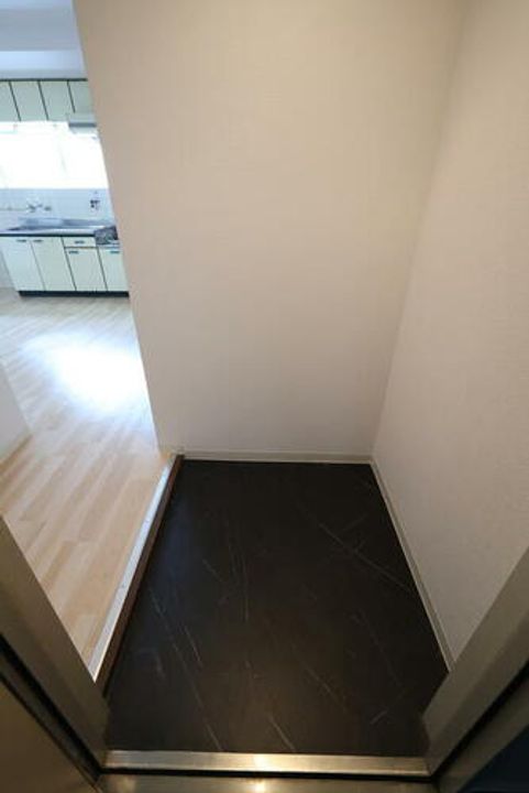 京阪本線牧野駅11分 京阪バス1分 端部屋 日あたり良好の玄関