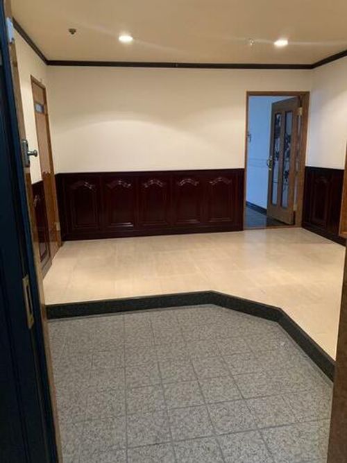 モリダイヤハイツ栄1106の玄関