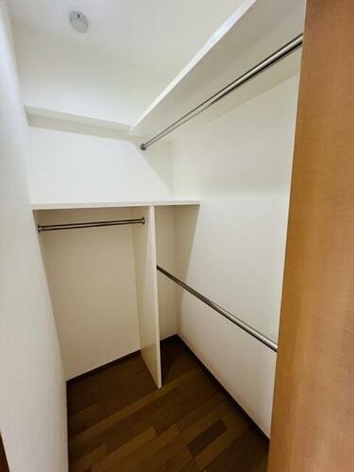 スズキビル歯大前402の内装