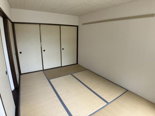FAN引土の内装