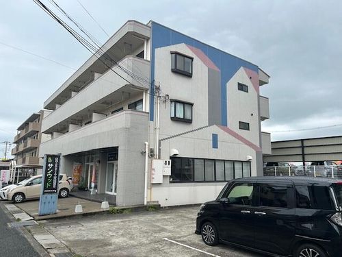 兵庫県加古川市平岡町新在家(マンション)の賃貸物件の外観
