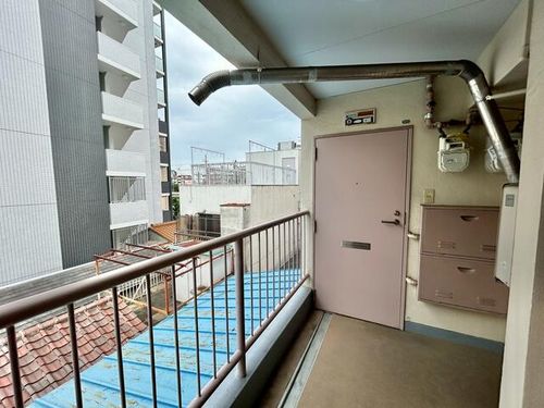 兵庫県神戸市兵庫区羽坂通3丁目(マンション)の賃貸物件の玄関