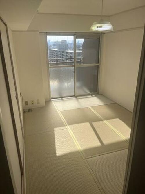 シャトー三愛貸マンションの内装