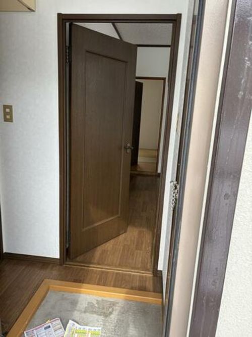 コーポ布川の玄関