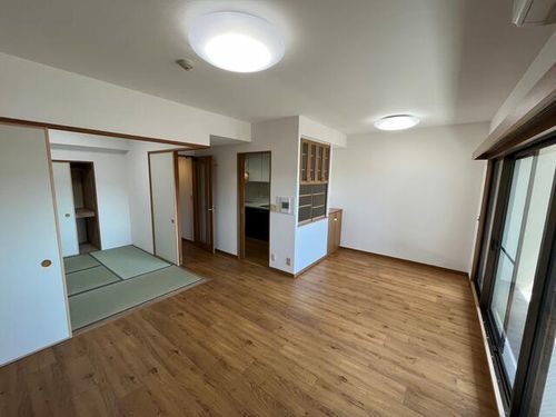 京都府京都市下京区万寿寺通烏丸東入大堀町(マンション)の賃貸物件の居間
