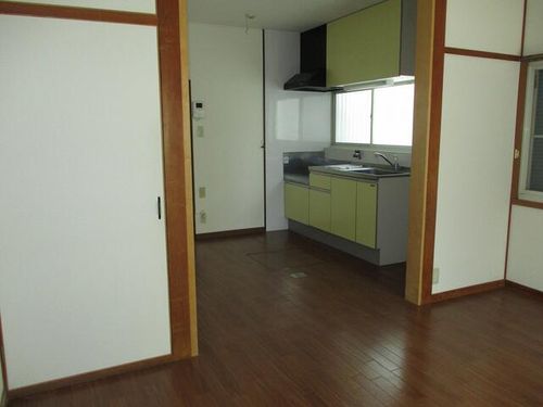兵庫県明石市西明石北町3丁目(タウンハウス)の賃貸物件の居間