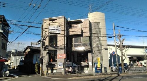 ミヤックスビル3Fの外観