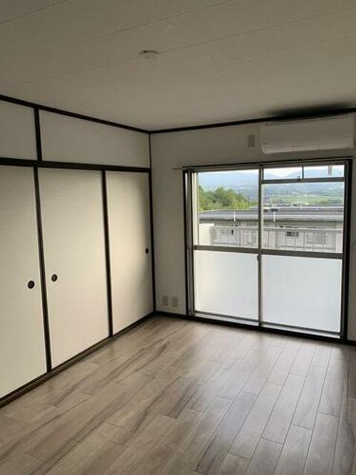 泉北茶山台第一次住宅8棟の居間