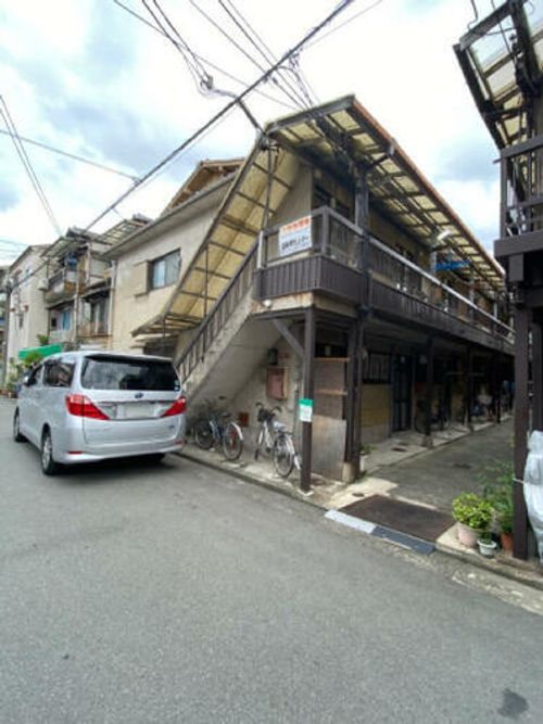 若松荘203の外観