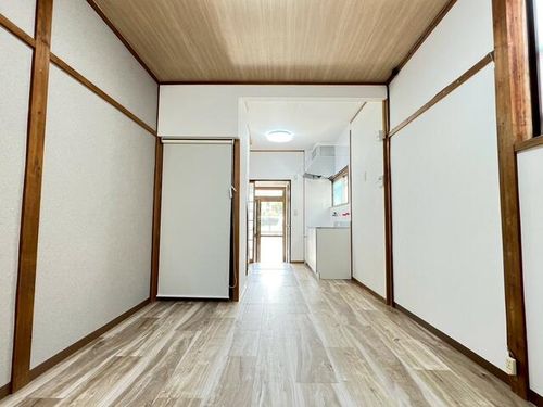 京都府京都市山科区勧修寺西金ケ崎(一戸建)の賃貸物件の居間