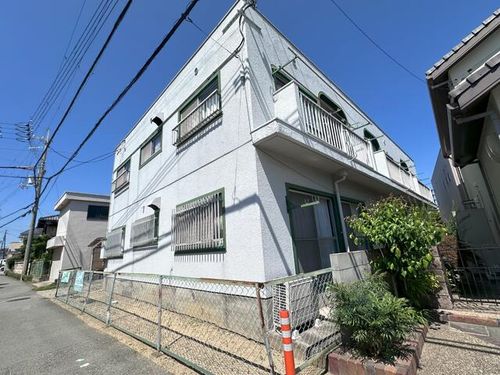 マンション翠館の外観