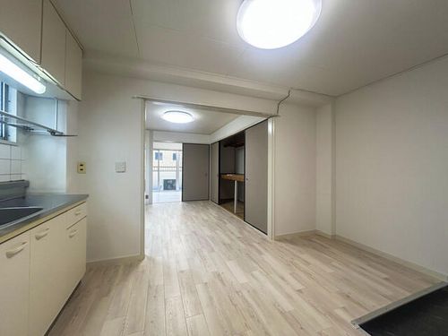 大阪府守口市大枝西町(マンション)の賃貸物件の居間