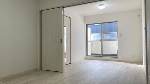 クリエオーレ大蓮東Ⅱの居間