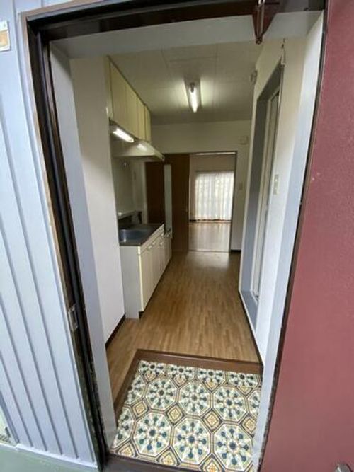 J2ハイツの玄関