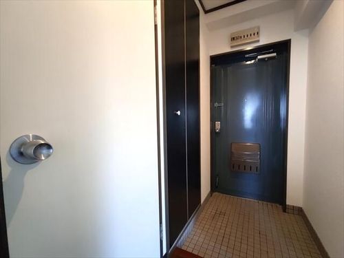 ドムス芦屋の玄関