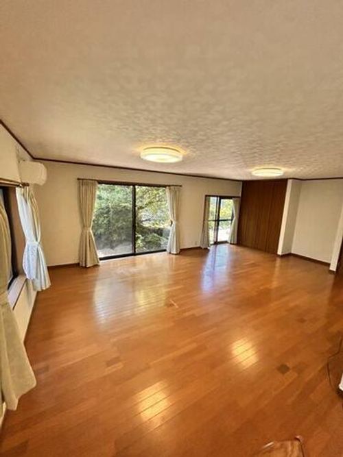 奈良県生駒市鹿ノ台西2丁目(一戸建)の賃貸物件の居間