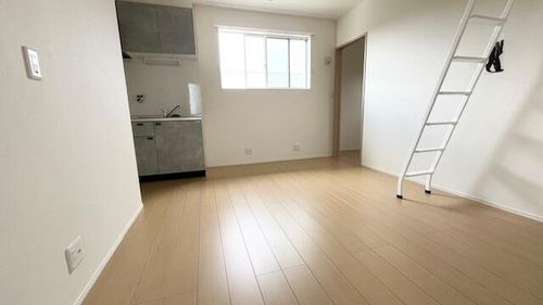 プレステージAGAKEⅡの居間