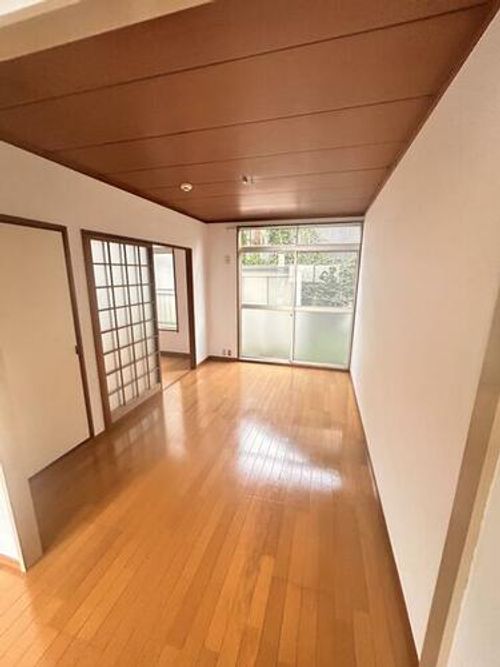 サンハイツの居間
