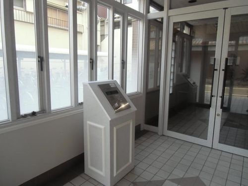 グレースアカマツの玄関