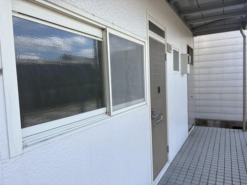 サングリエール篠山103の玄関