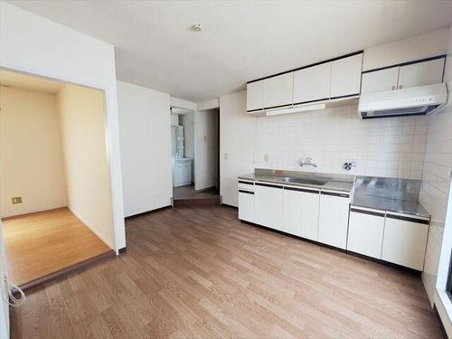 プレメール深江の居間