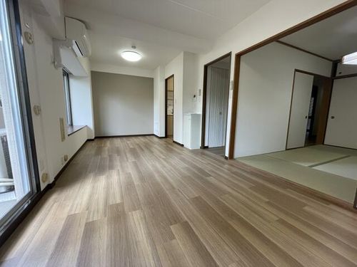 フラワータウン・アミル21 サルビア館の居間