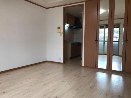 ミルフィオリⅠの居間