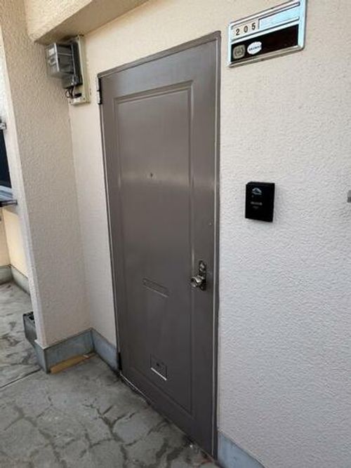 谷口マンション205の玄関