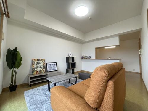 リード大手町の居間