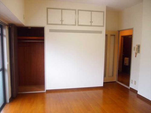 リーグレック元町の居間