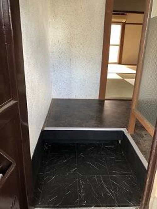 京都府京都市右京区嵯峨野芝野町(アパート)の賃貸物件の玄関